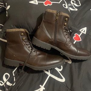 NWOT Mens Arizona Jeans Co Brown Boots size 7M Fit like a 8 & 1/2 in womens